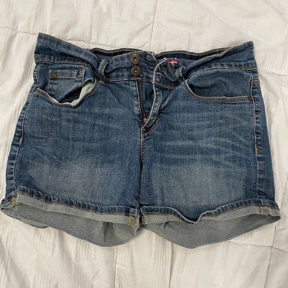 Denizen from Levi's jean shorts, size 4 - Picture 1 of 3